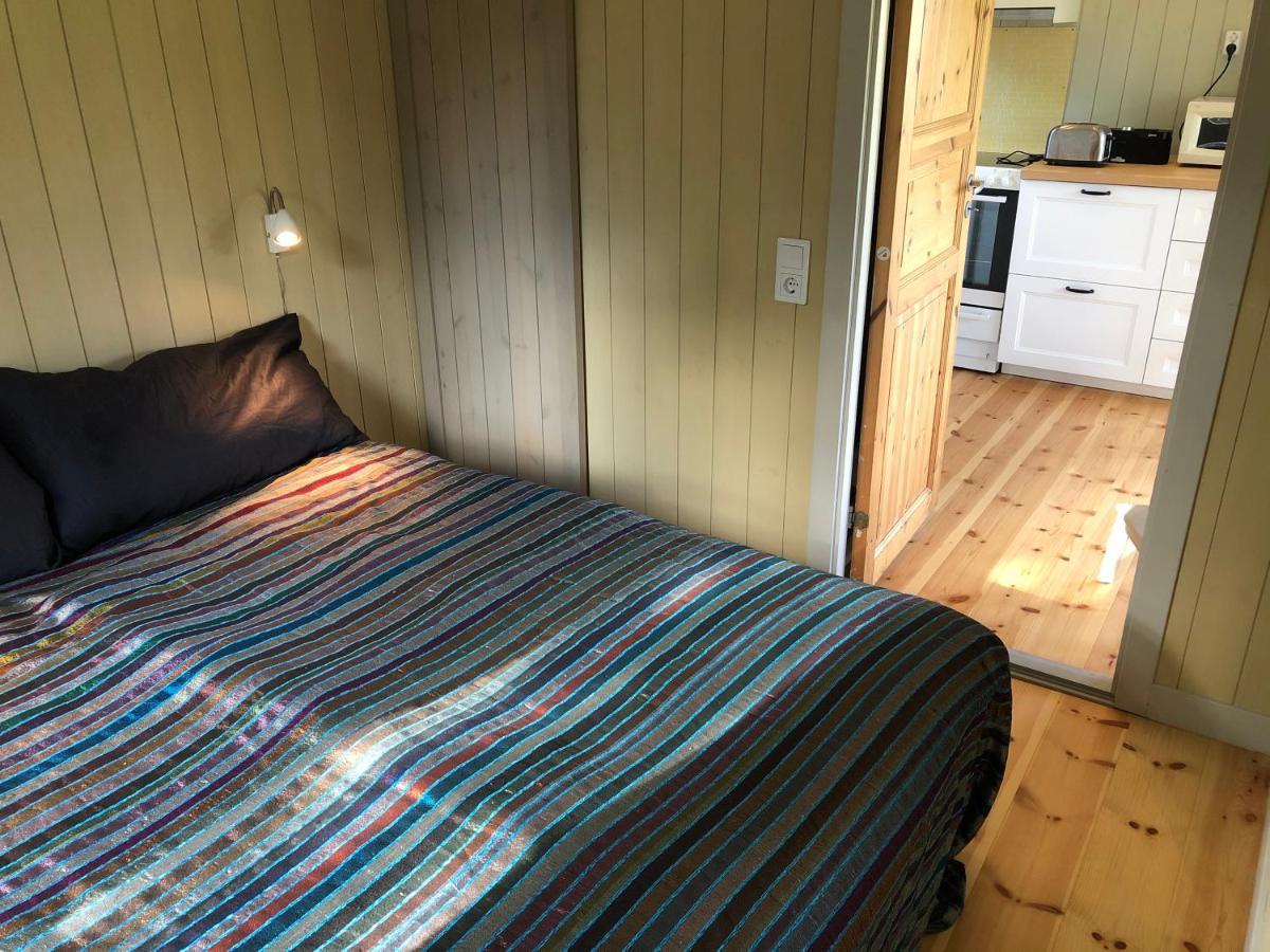 Mysig Nybyggd Stuga Naera Hav Och Natur Klovedal Bagian luar foto